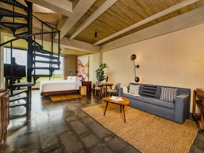 663C40B8D92B012F8EB1AC33A08655C6