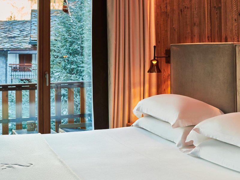 F939C63B3748F96834904486B95815C1