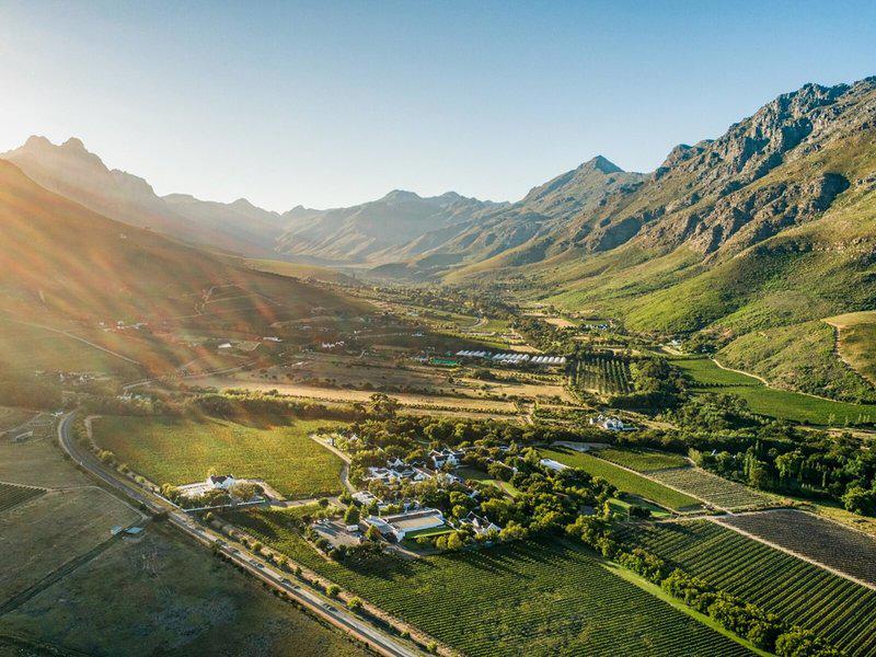 562E60AB143D1017FBD168946B7C391C