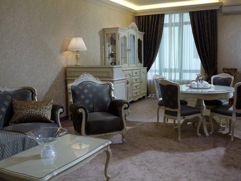 90DD649AD2259FB8A2EF7DFAD1FEFE12