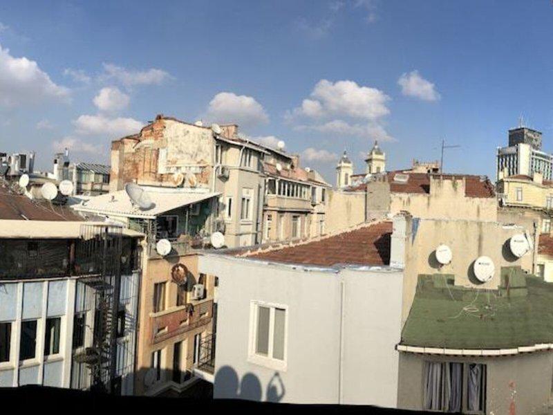 7DE2B38B5736650A36973D85803B787E