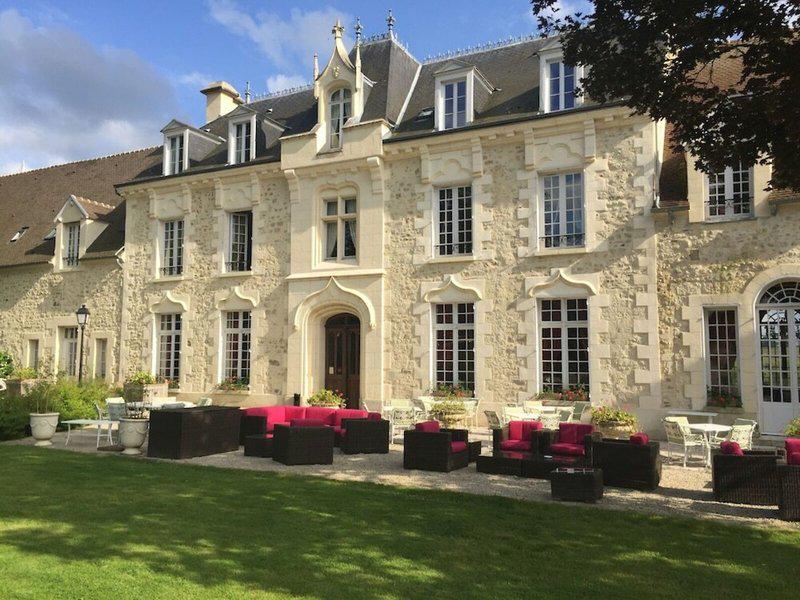 F3C19FD8FA8C9A3CDAD462D21D54B887