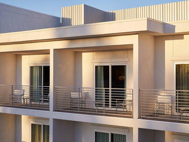 ACB9925DBC81D3AD776744CC0073F7F4