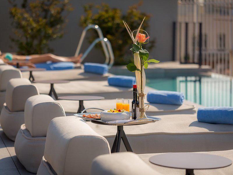 C2EAFB3C24362995ACB3409F2F3E6277