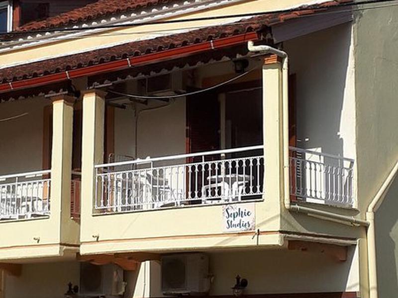 67945FC244CB7FC17D4BC04EFE7B0848