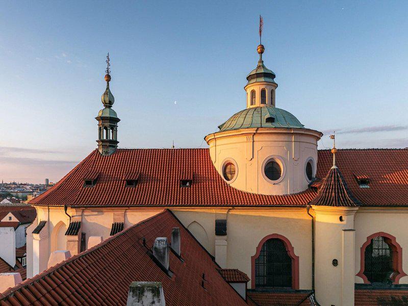 2D8AD22F96063FDB03F526F72699ADD3