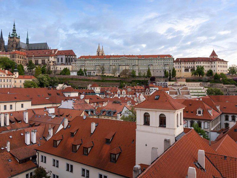 E14F0EE58046E7C0C5A4503E4AFD0880