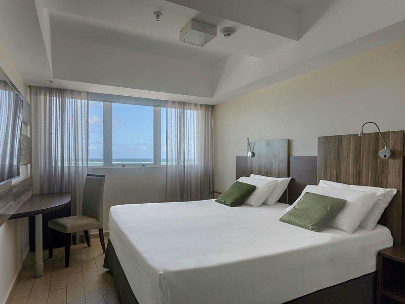 BE11F8B8B38A68FA8A3FA4DCA948BD6E