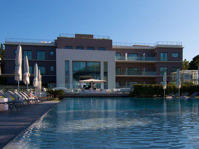 64626E4D18C72F7B0F91E8A3A1E26428