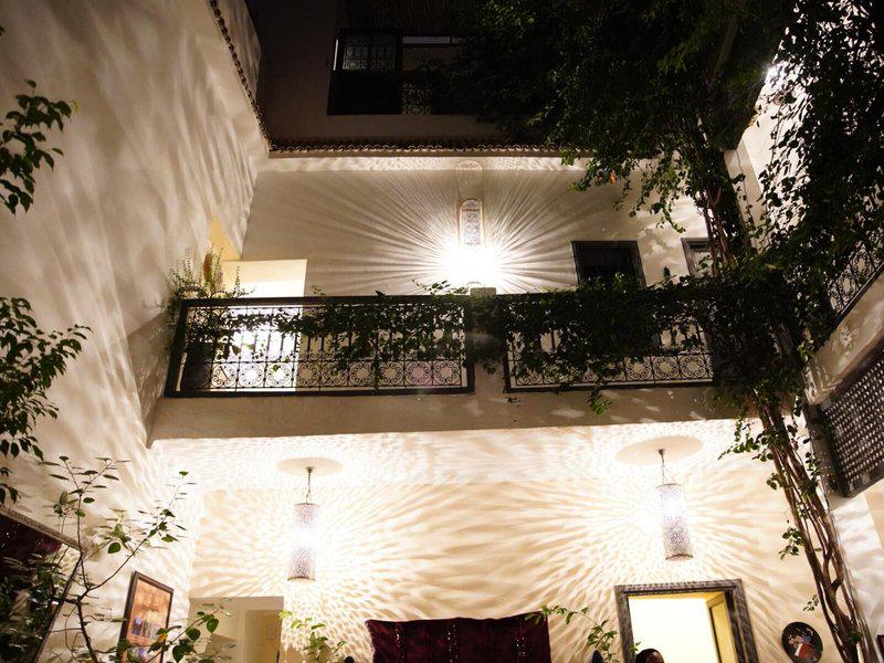 AF56CEF0B687B794F60BDEFB2998D41E