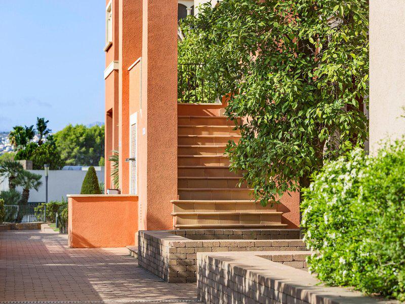 D95591A2EA683AE8C0A42CD6674B8243