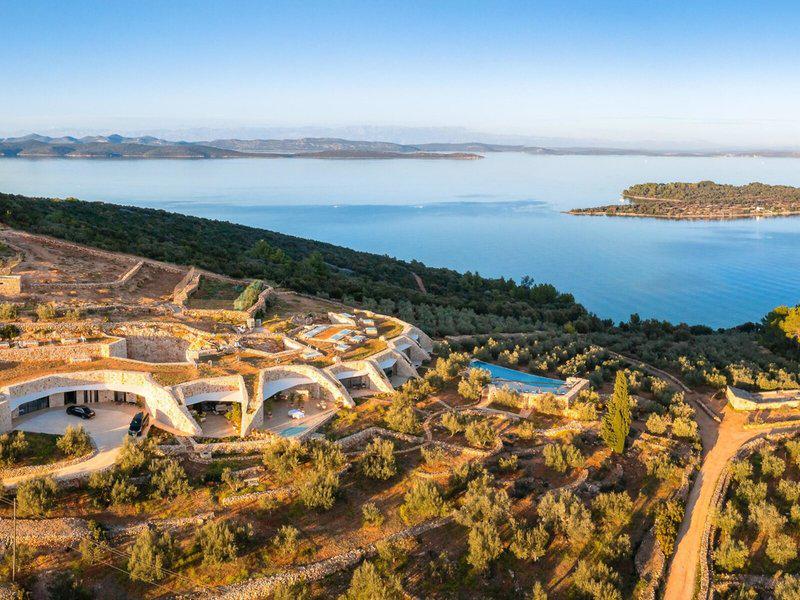 BEFF250E5368A581C6D717ECFD57FCB5