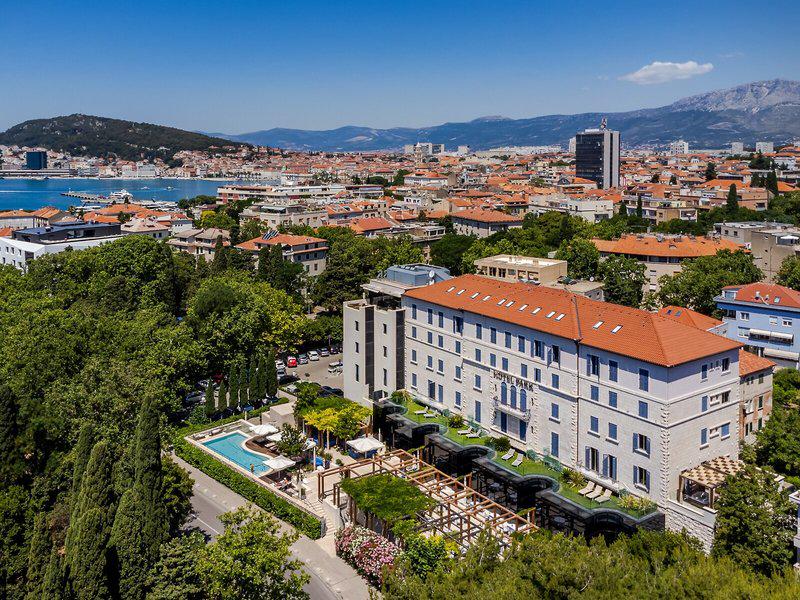 B780D0B7498B2D17F101928E2B438157