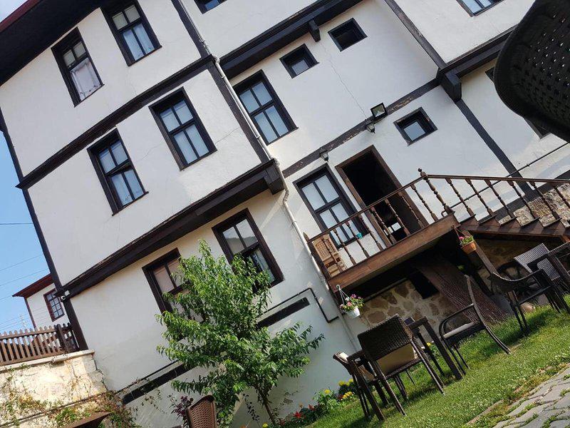 2AEE7A7B6B9499983D1AED4782283E35