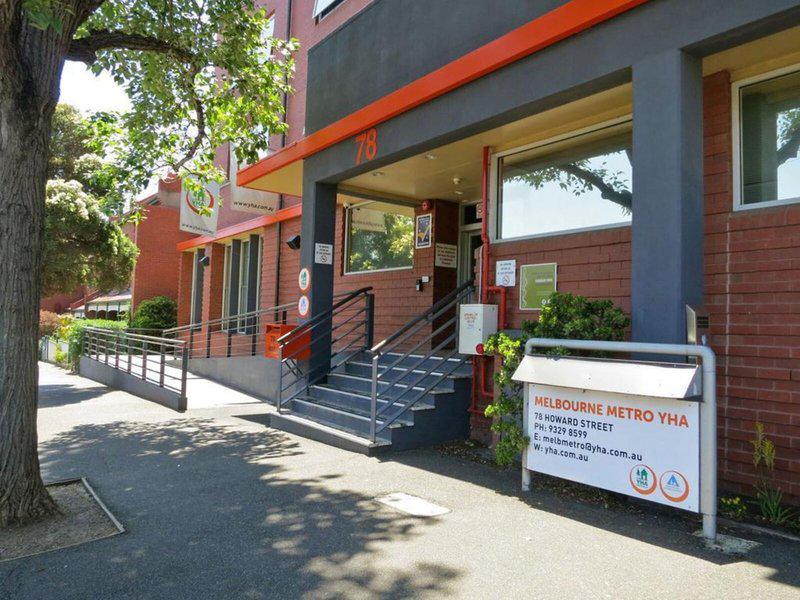 B46CE89C9272886BA2D1B0A6A999D6D9