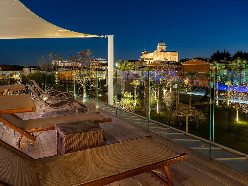 7268ED4C4D6C54F15978A2E5791678A0