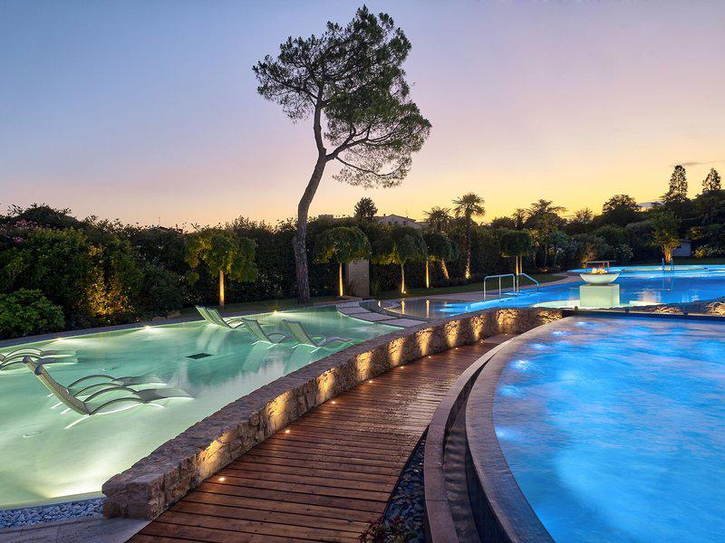 6361C168385FF3CE57BABFEF722641D1