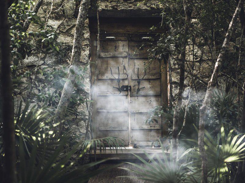 5988F5AED6B12D38E9A994EBA0A64BBD