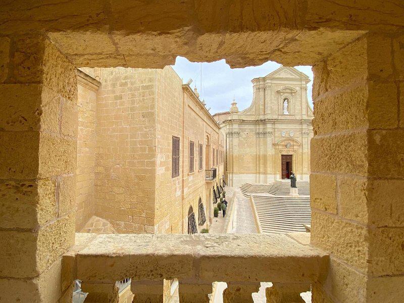 2FFA6CCEB611BCE29214E1438D70CA6D