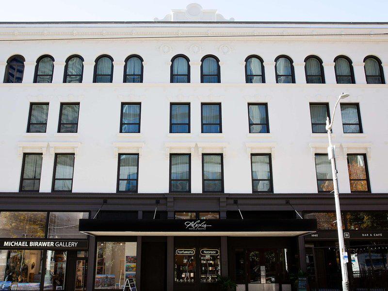 593F9EAA7B74CA2F962C1166CD184D3F