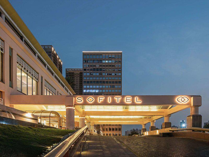 EE42682CD0BEFE06CECE5D3418D25A42