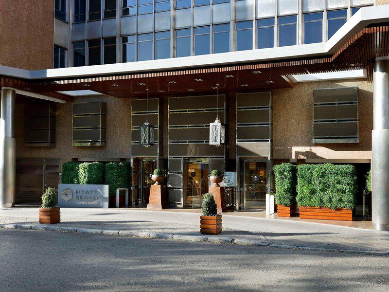 2A52F403D998B299FE0C3448DE6BC4B7