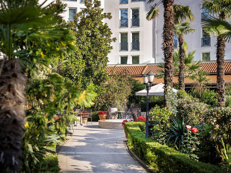 F2E586F350F19E768C08F4D598063D31