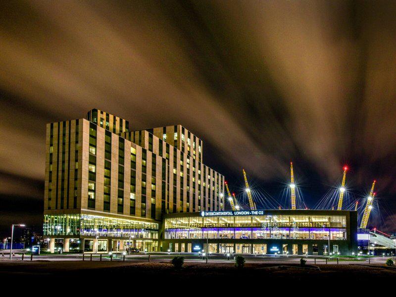 B20D10E8F99790925717E30A8A9535E0