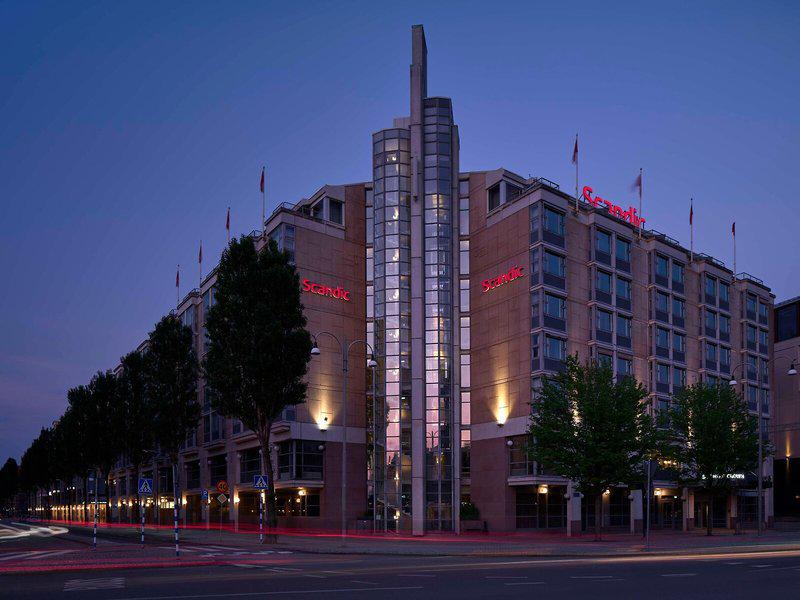 221E82A632E4466CA05A3B891EC8355A