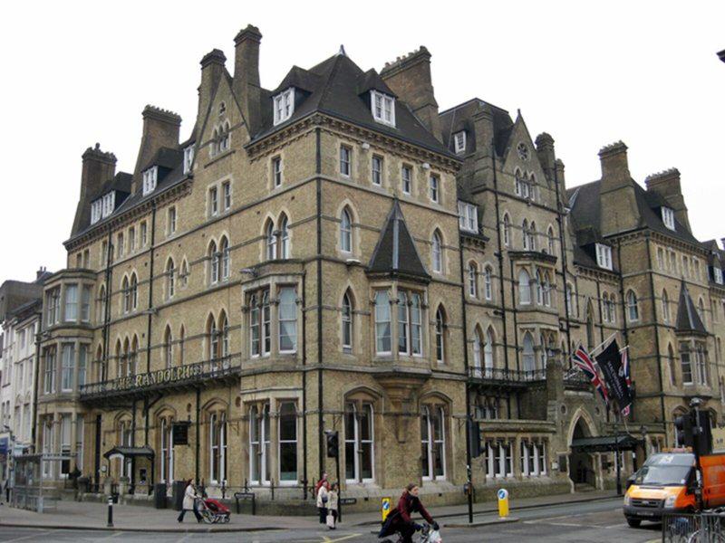 8551C0FF98C4328B86AA8EC10E33D86E