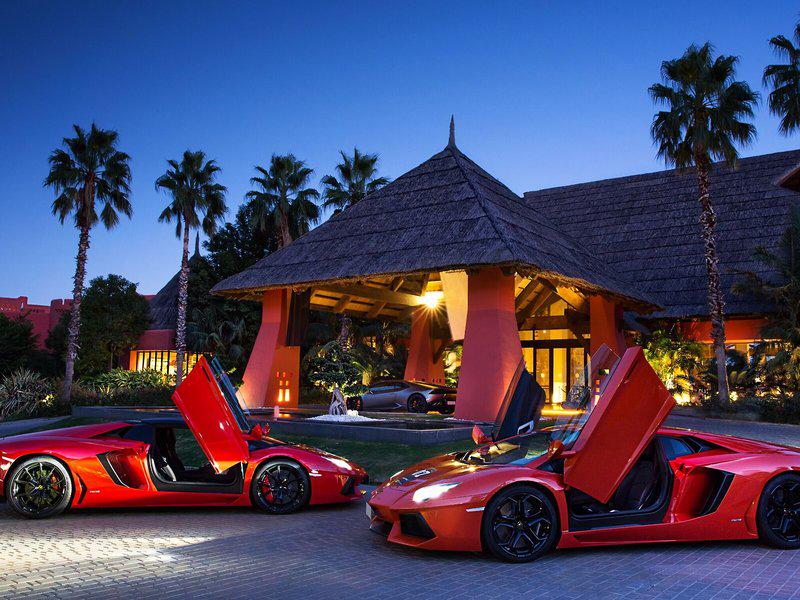 BB057C9F9564E30F8B563D6343A8DE72