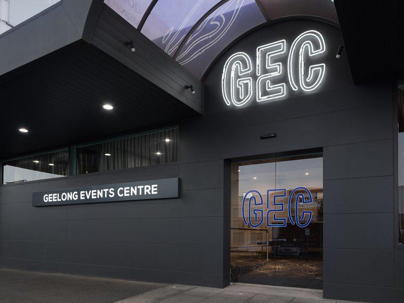 4EAEEF95C06131BC38BD3F7CDFF9D32C