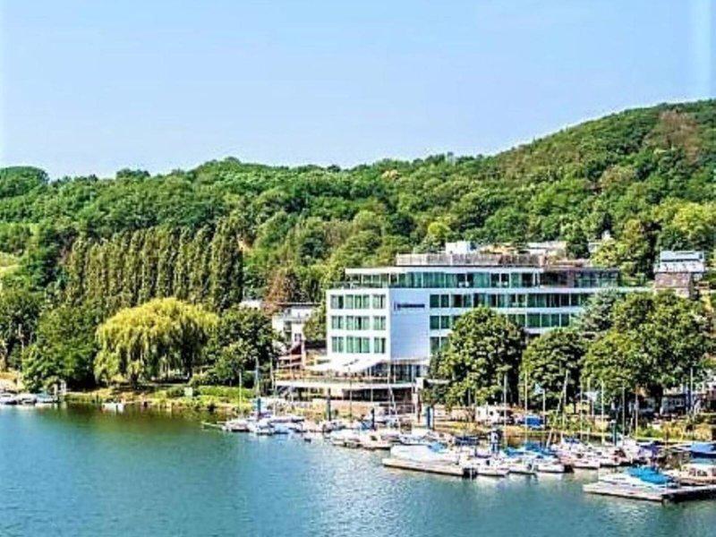 E763D7248DFDF99EE927D2AEECCCA161