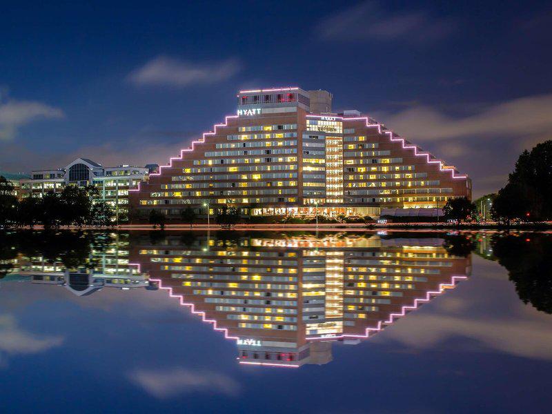 F52AB9FD92B50A9AAE582CF40DB97223