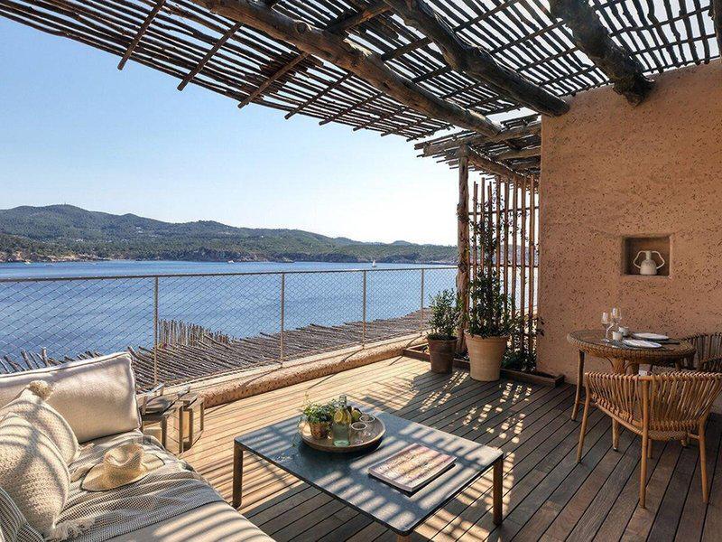 FC7B33AB546A3EE8F9868A0FF2E7EB22