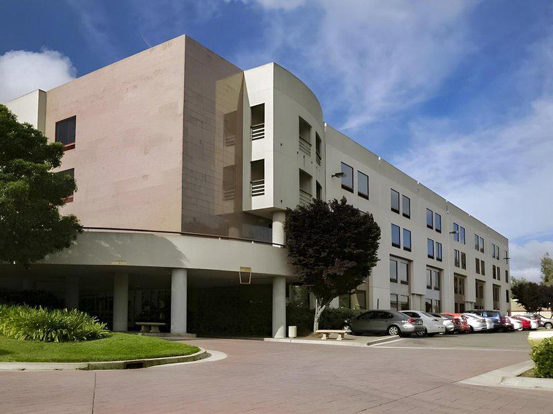 57A136AA02D5707CBBD5032AF7A726FB