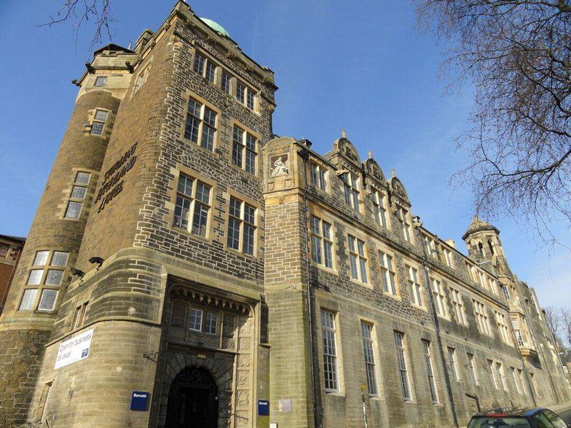 127FABE389605FF3D8516D95814837A9