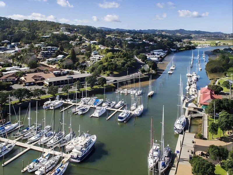 67E27B6BE0494800B963ACC24269C94C