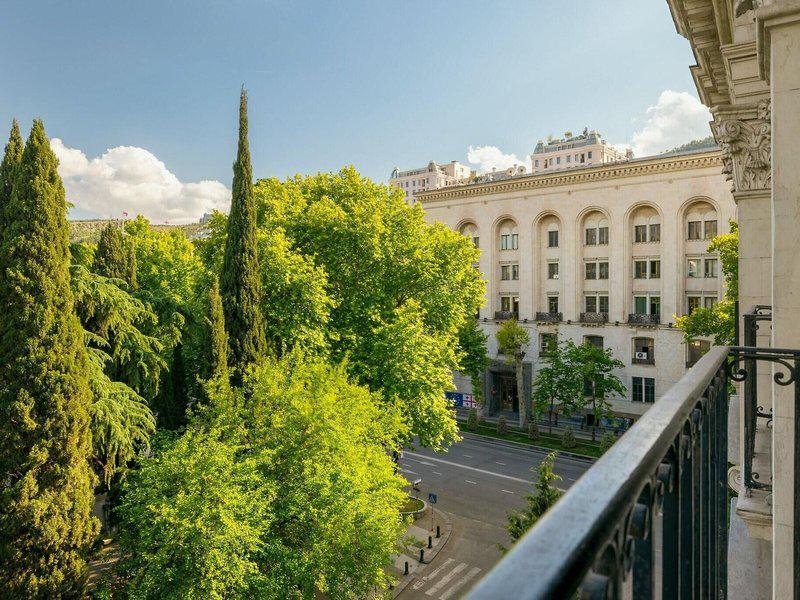 2E0C32116F346D80A181A17BA907C285