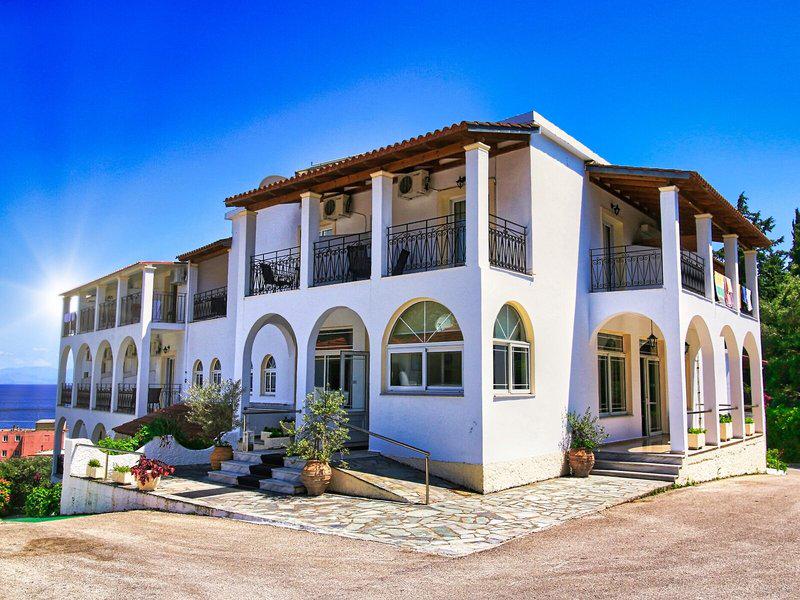 8F3D7E1114D314AF8791464D226466CC