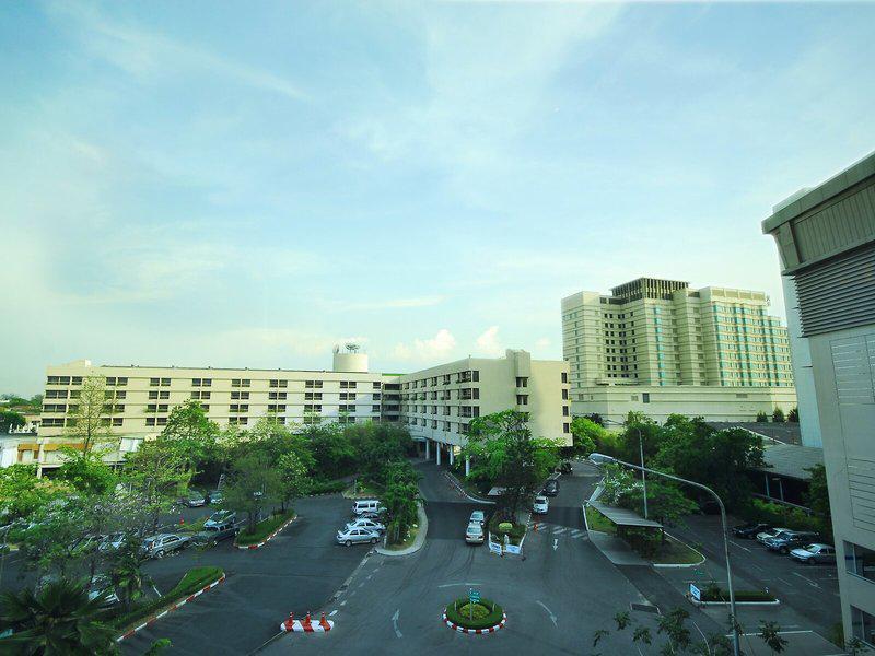 3BC52D70CEC89B51A9DA83DF66984B80