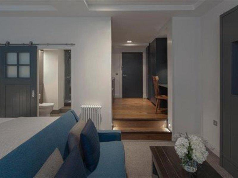 ACA978B18C1B7C0BC200B7D906EA842A