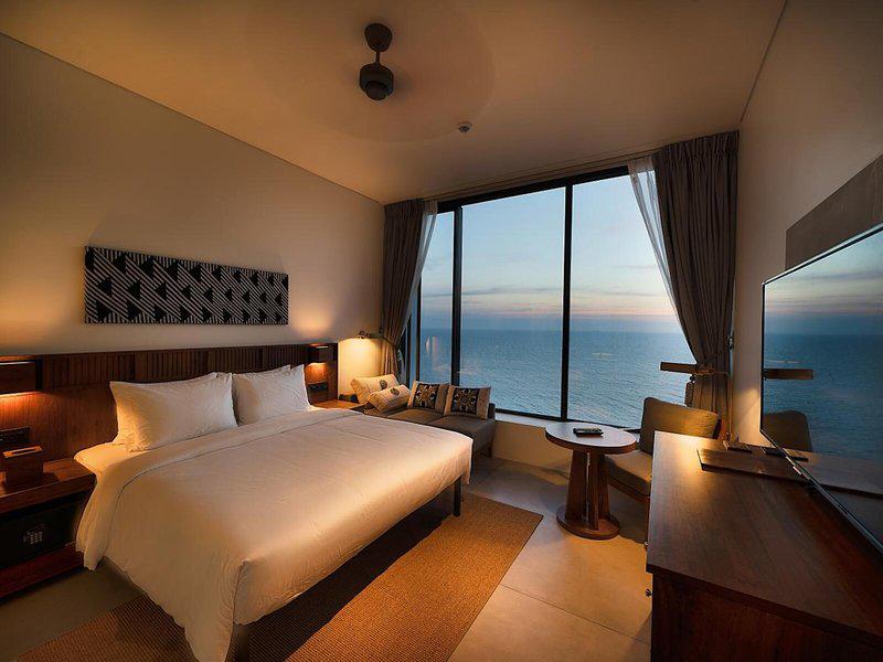 D819E94F6AA916C6C7BF202303E18E0B