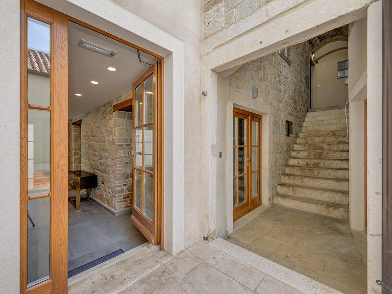 56369A14AEDCF18B04037A3C9E3D9673