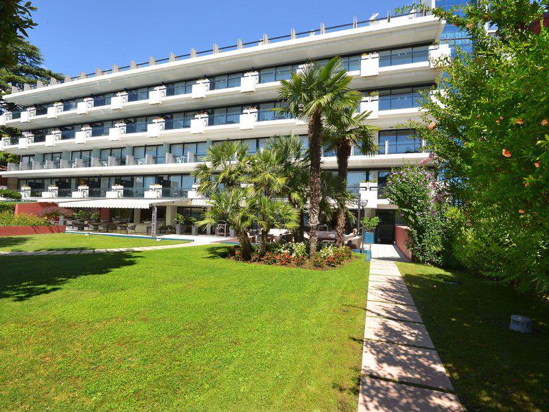 B4F1B2BFB9A39D4346F63037A8052668