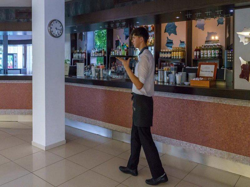 FC7C337AB0EC0A4BB6B139FF287A67A9