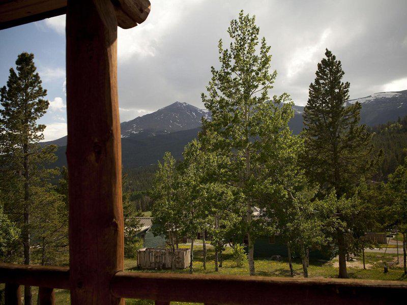 6E7C699D2C4A134672B3D2186F990893