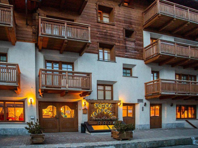 39FBA8106D2F6EDB5ABA7BE1650C3793