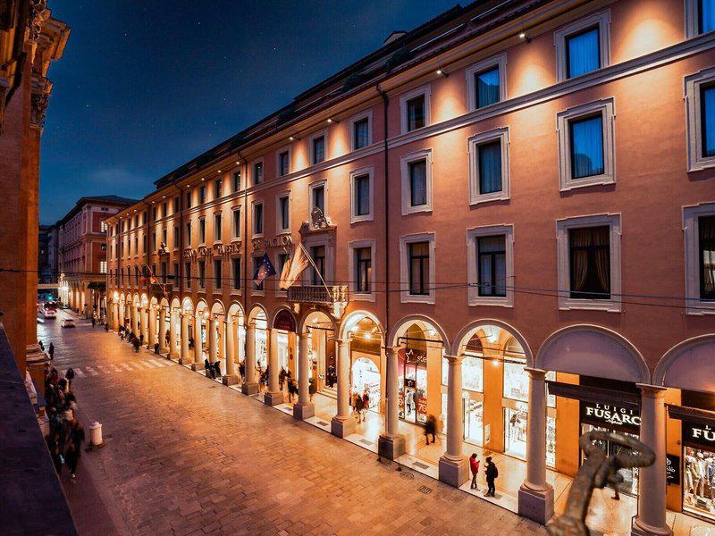 9052DE9B6E9A334A5B02F057000CBE39