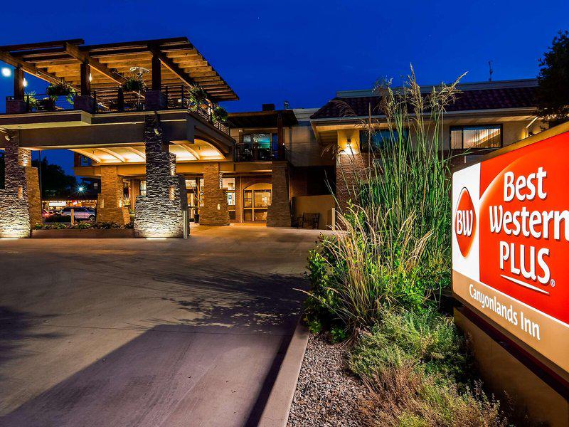 7679CF2A952B889F4A0A9C93DD4D95D9